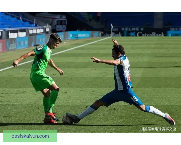 吉马良斯在本赛季表现稳健，球队状态持续回暖值得关注